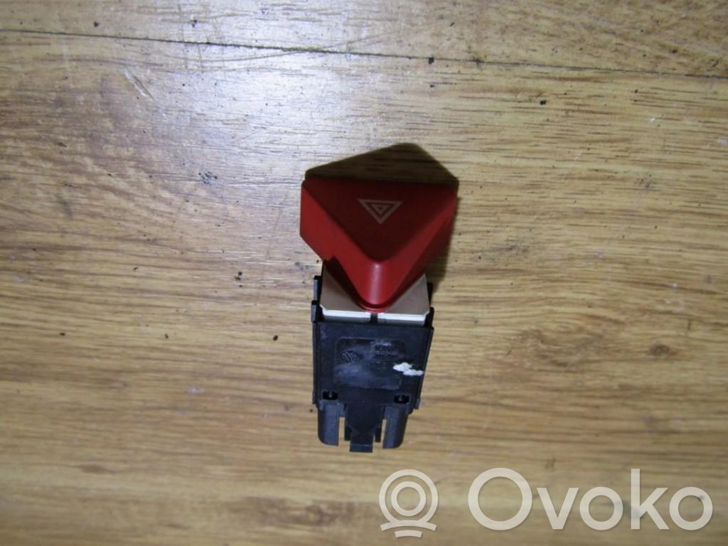 Botón interruptor de luz de peligro   5M0953509A,5M0953509A