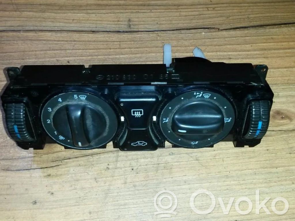 Mercedes-Benz C W202 Unitate control climatizare 