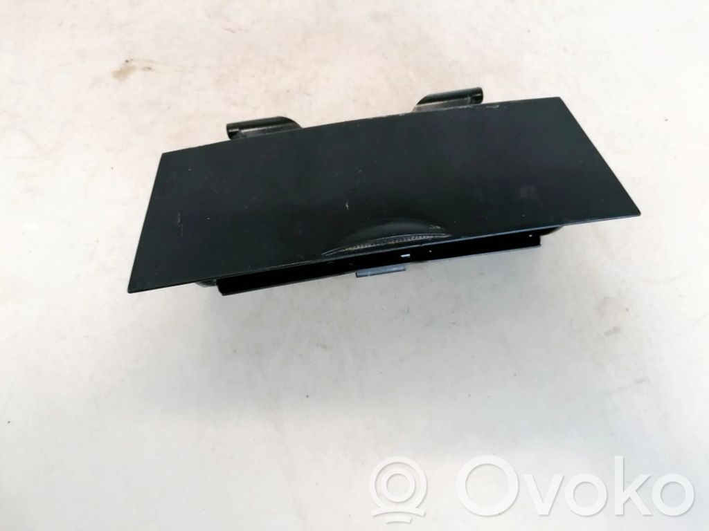 Toyota Corolla E120 E130 Aschenbecher 