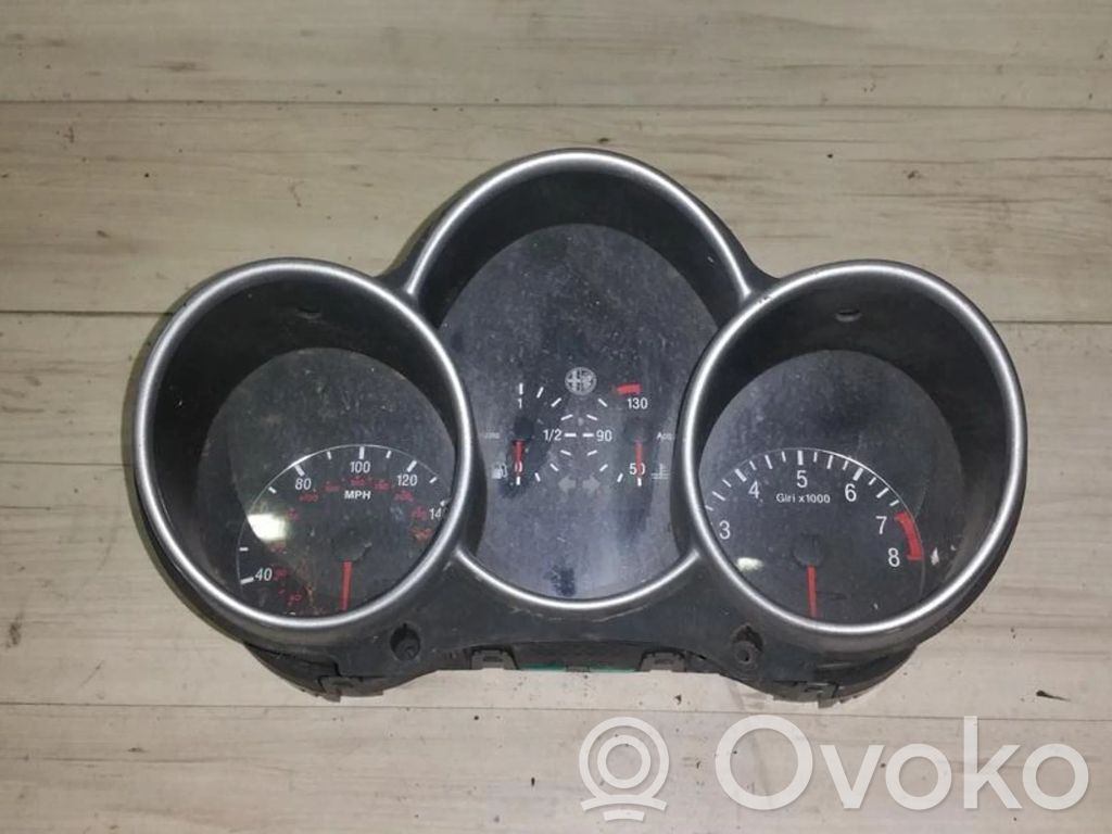 Alfa Romeo 147 Geschwindigkeitsmesser Cockpit