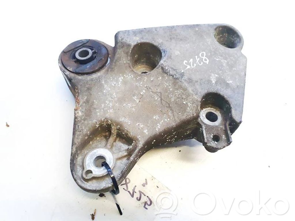 Engine mount bracket   8200024812,8200024812