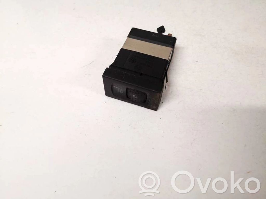 Volkswagen PASSAT B5.5 Interruttore riscaldamento sedile 