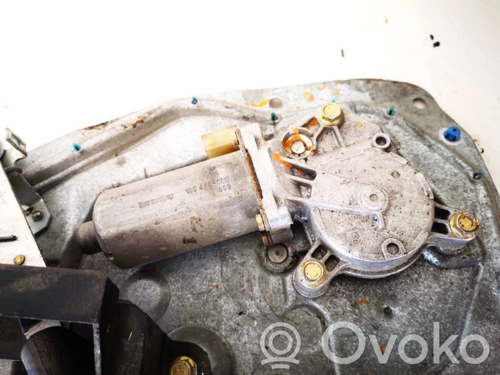 Volvo 850 Asa reguladora de la puerta trasera 