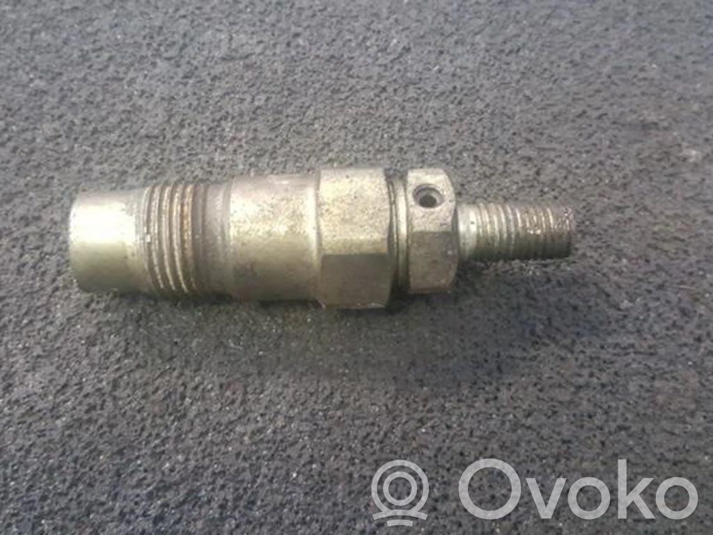 Inyector de combustible   71A1361,71A1361,71A1361,71A1361