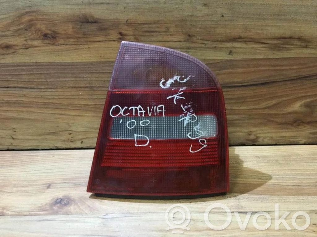Skoda Octavia Mk1 (1U) Lampa tylna 