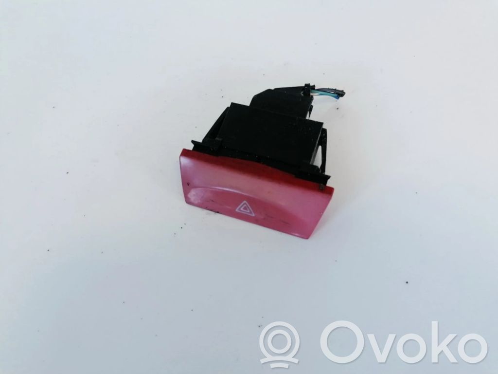 Botón interruptor de luz de peligro
