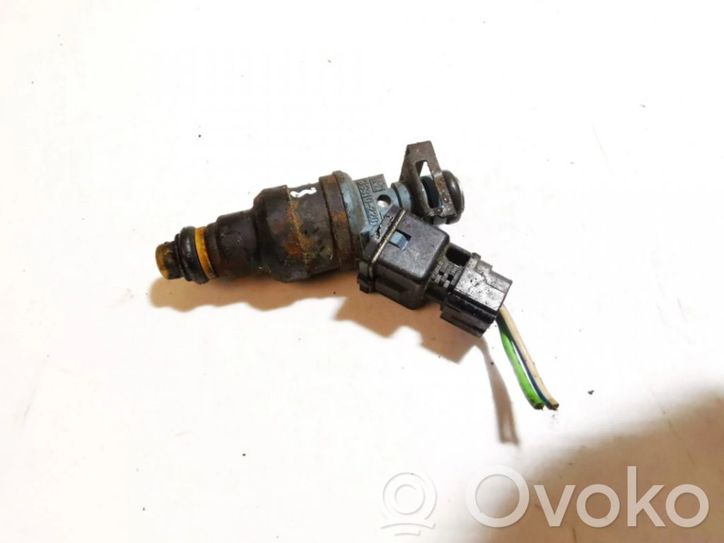 Hyundai Accent Inyector de combustible 