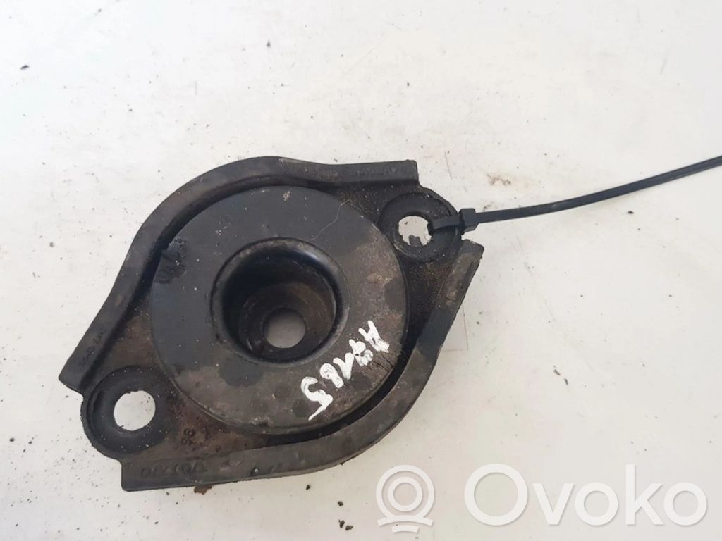 Volvo S70  V70  V70 XC Staffa di rinforzo per l’ammortizzatore anteriore 