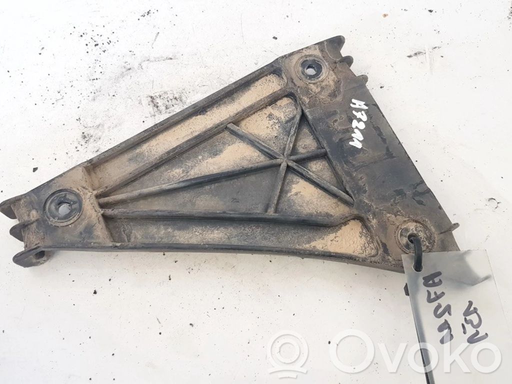 Audi A4 S4 B5 8D Suport montare bară spate