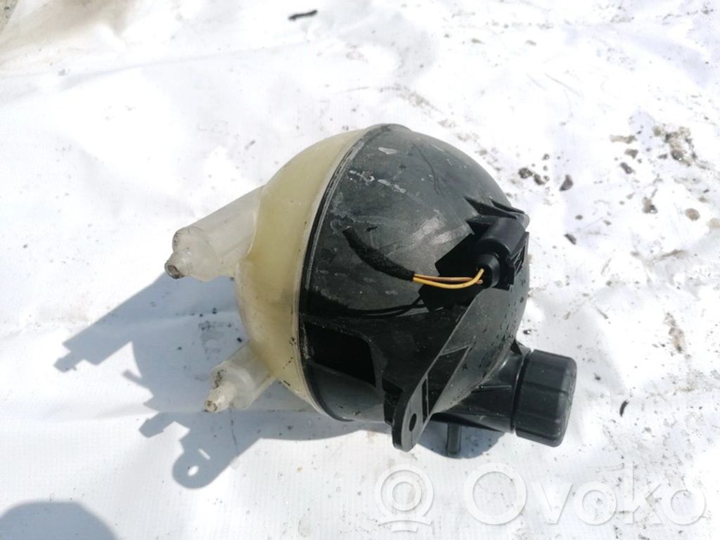 Mercedes-Benz A W169 Jäähdytysnesteen paisuntasäiliö 