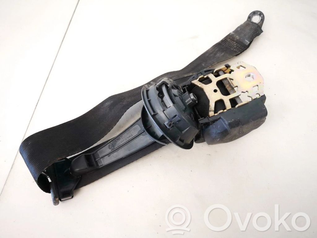 Audi 100 S4 C4 Cinturón medio (trasero) 