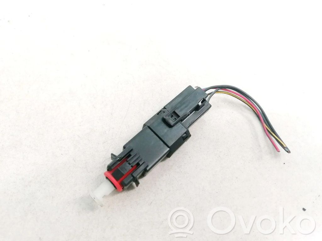Opel Omega B1 Brake pedal sensor switch 