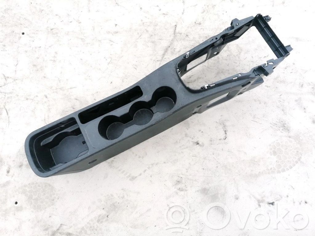 Opel Astra J Puodelio laikiklis 