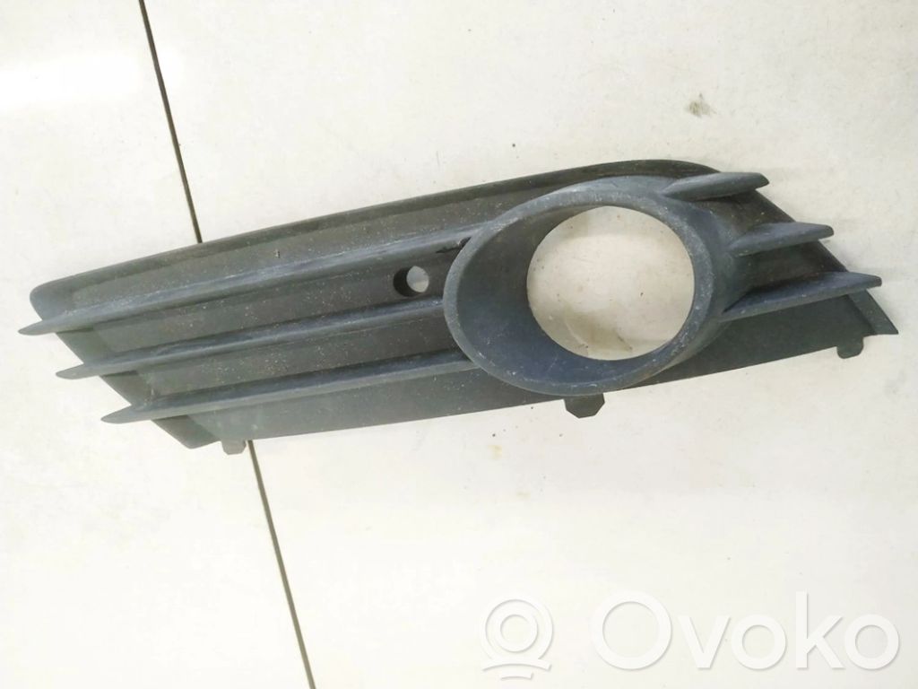 Opel Astra H Mascherina inferiore del paraurti anteriore