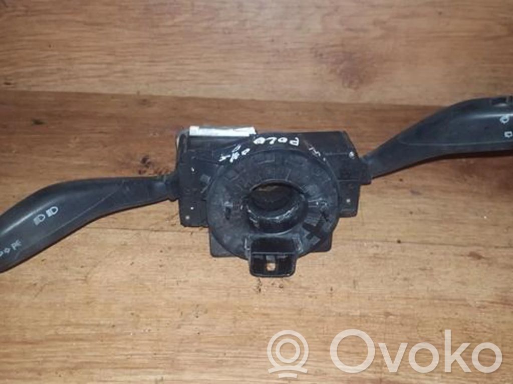 Volkswagen Polo Bloc semnalizator și ștergător parbriz 