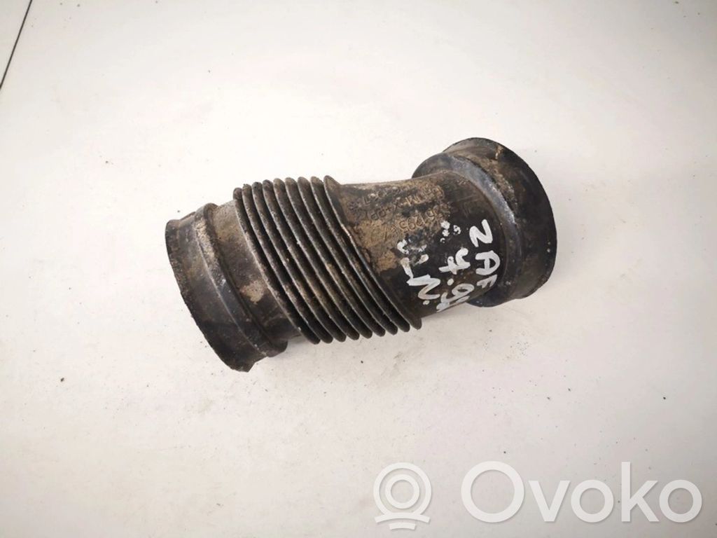 Opel Zafira B Rura / Wąż dolotowy powietrza 
