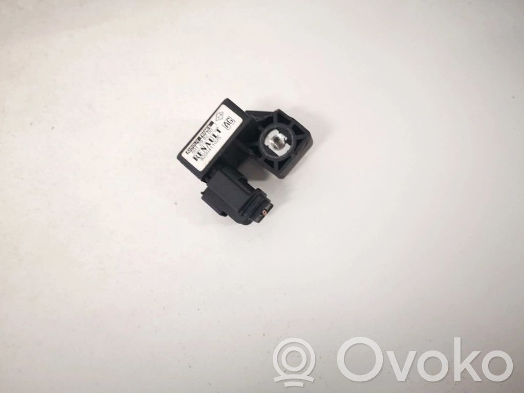 Renault Scenic II - Grand scenic II Senzor impact/declanșare airbag