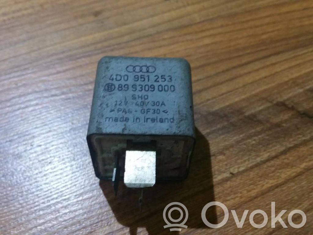 Altri relè   4D0951253,899309000,4D0951253,899309000