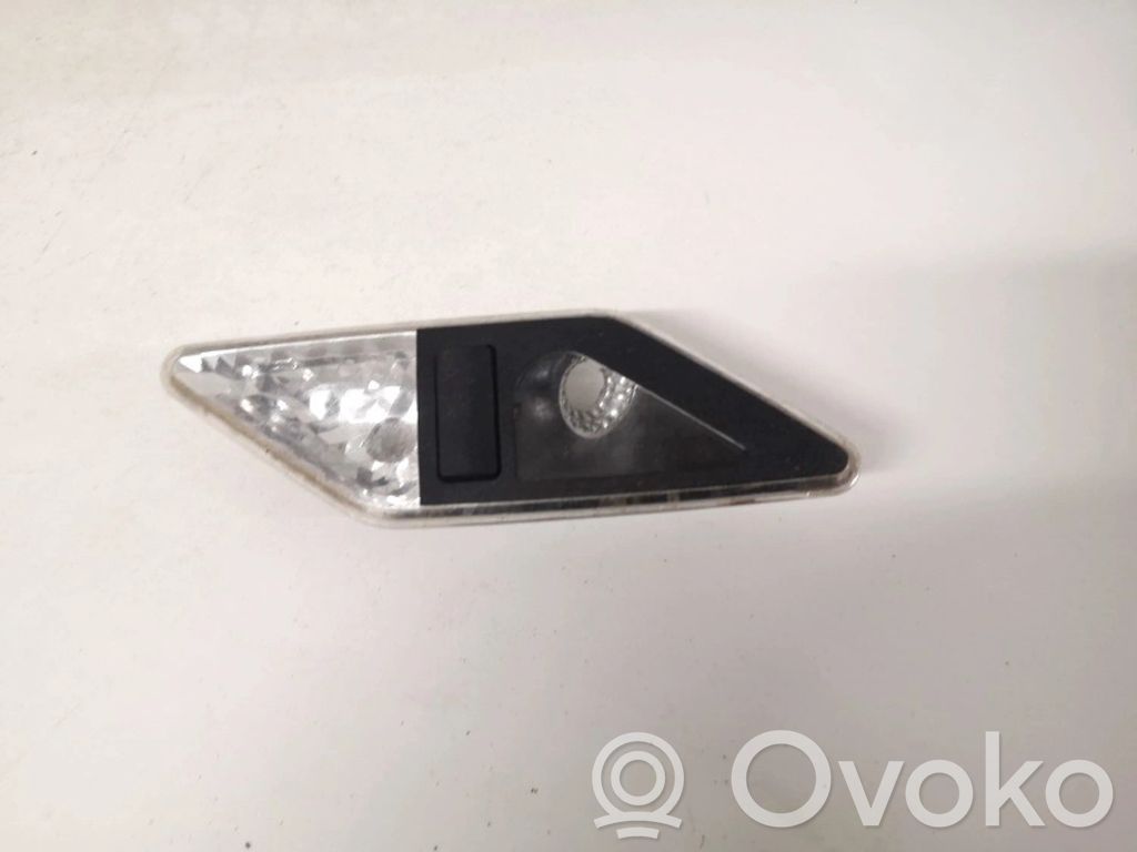 Luz del asiento trasero   8375585,2JA00787701,2JA00787701,8375585