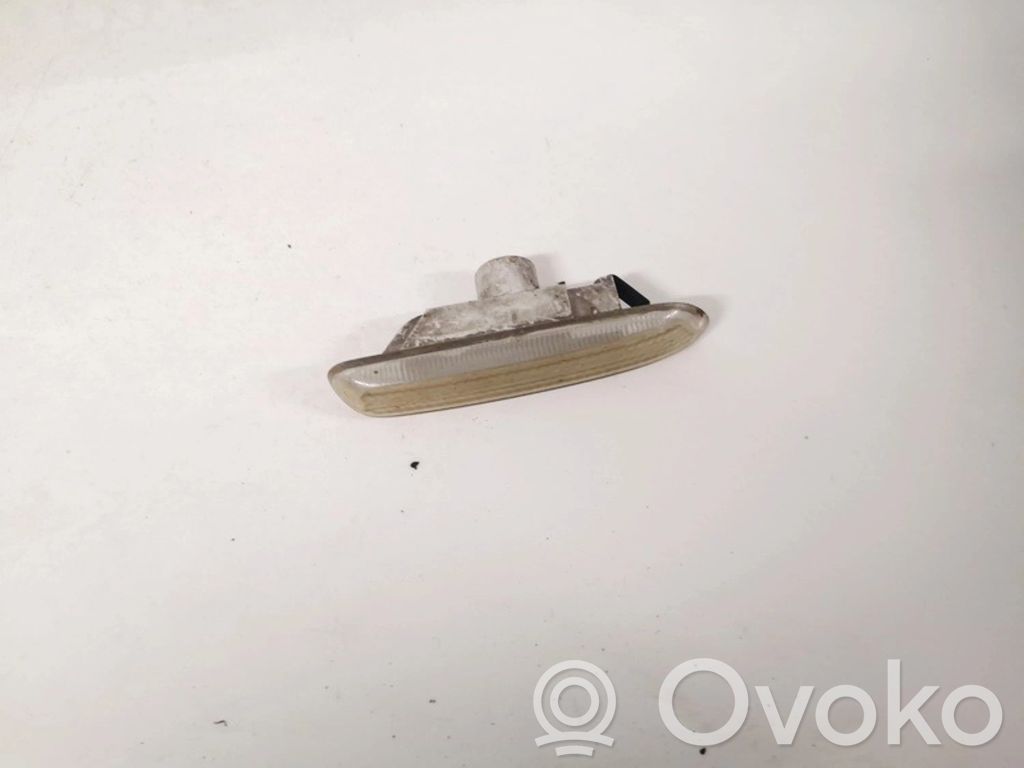 BMW 3 E46 Front fender indicator light 