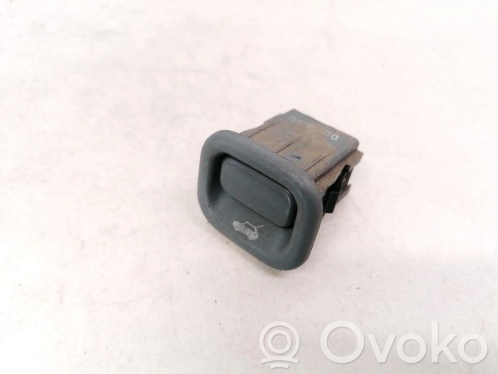 Honda CR-V Interruptor para abrir la puerta trasera 
