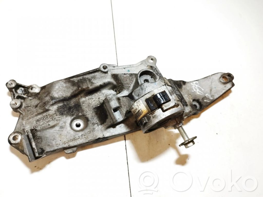Ford Kuga II Łapa / Mocowanie silnika 