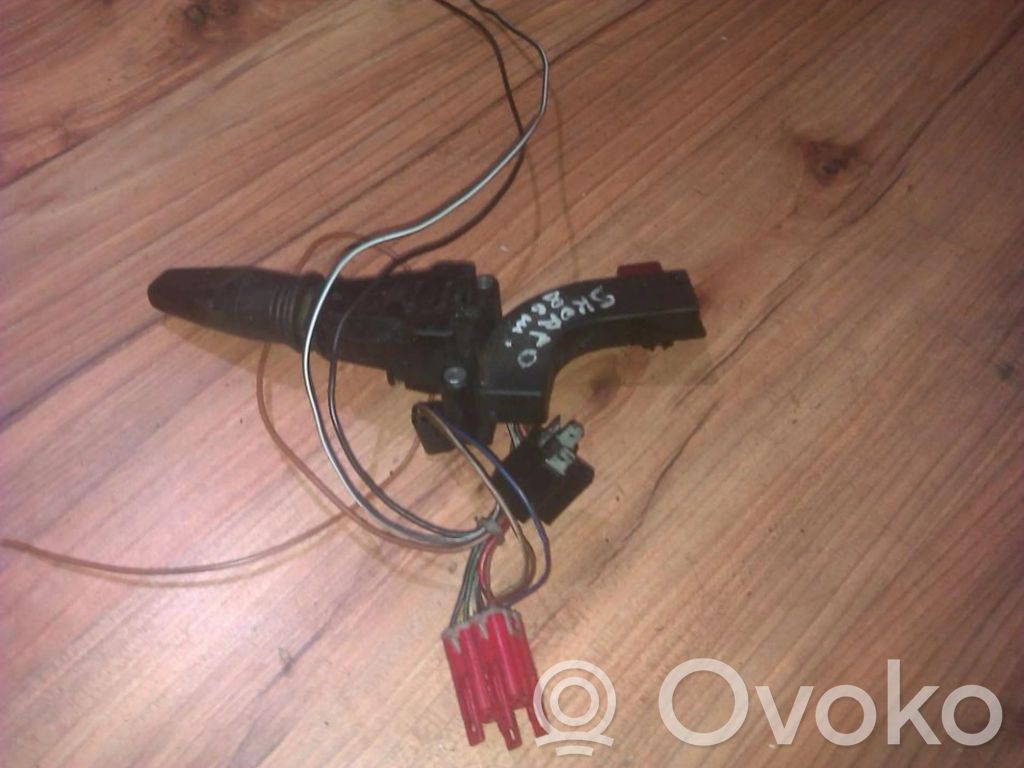 Suuntavilkun vipu   86GG13B302AA,86GG13B302AA