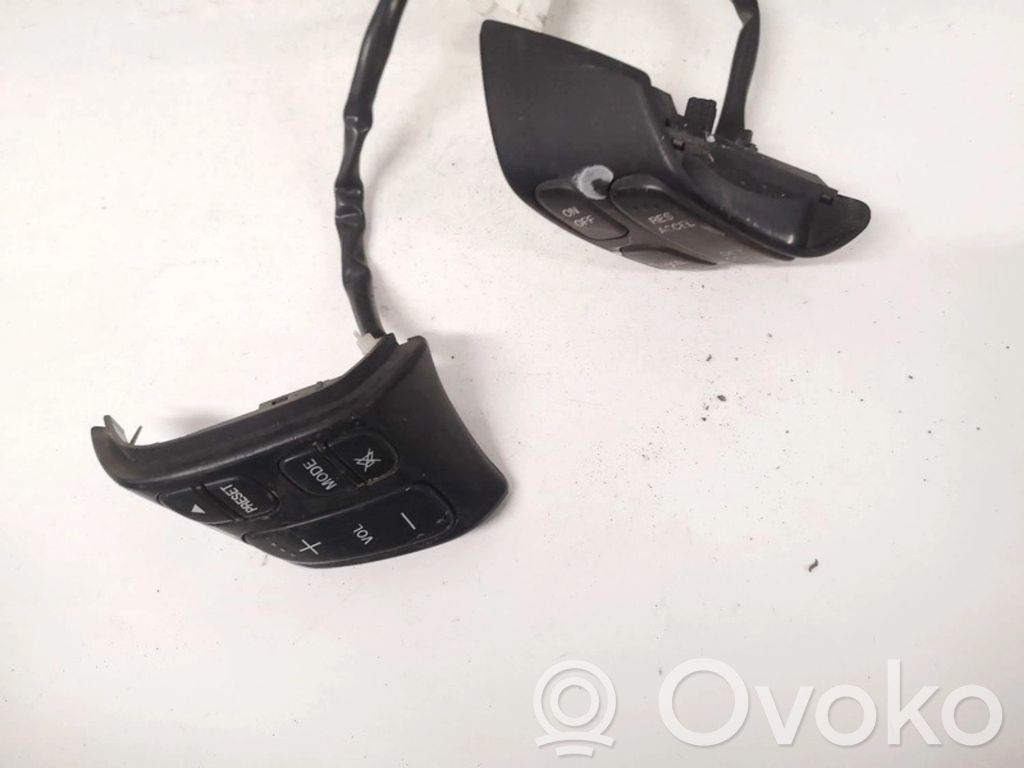 Mazda 6 Pulsanti/interruttori sul volante 