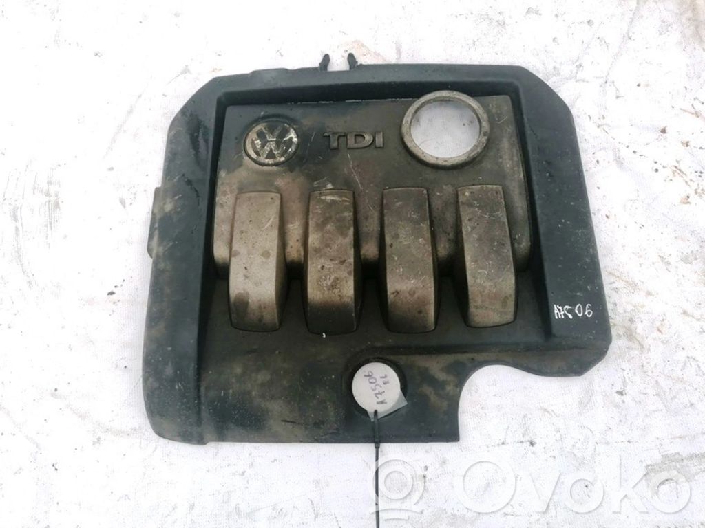 Volkswagen PASSAT B6 Couvercle cache moteur 