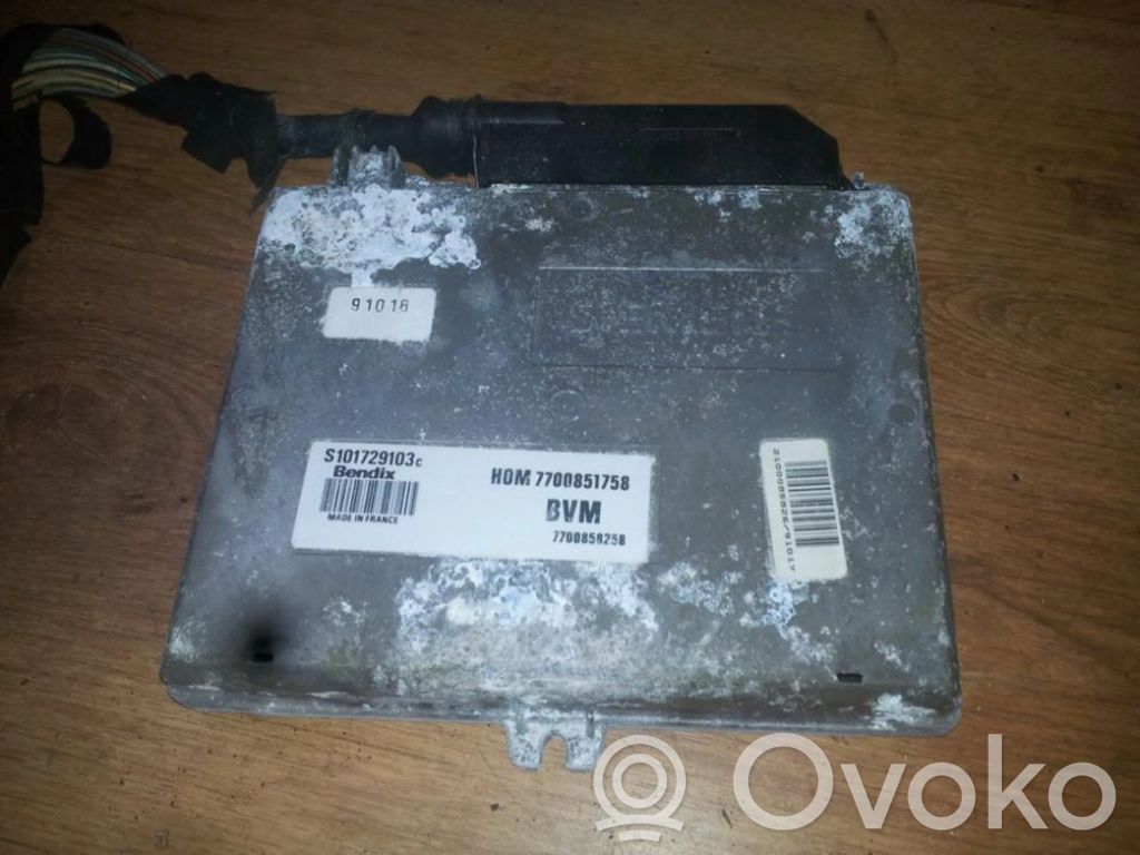 Renault Clio I Engine control unit/module 