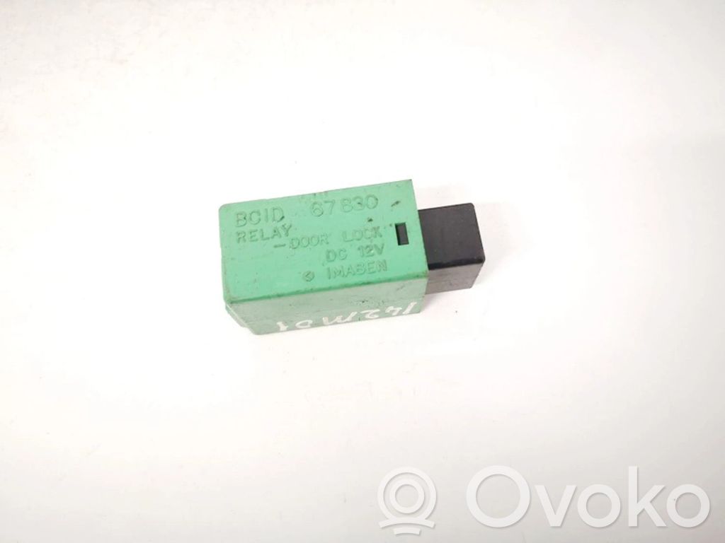 Mazda 323 Door control unit/module 