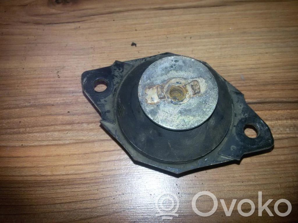 Moottorin kiinnikekorvake   867199383A,867199383A