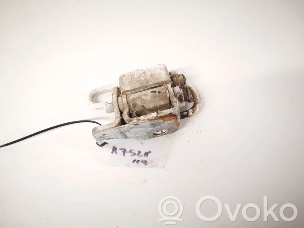 Volkswagen Golf IV Cerniera inferiore della portiera posteriore