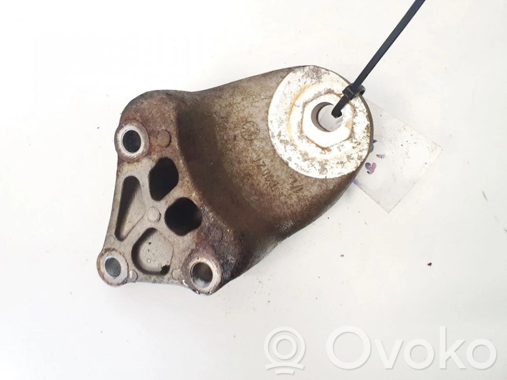 Jaguar X-Type Engine mounting bracket 