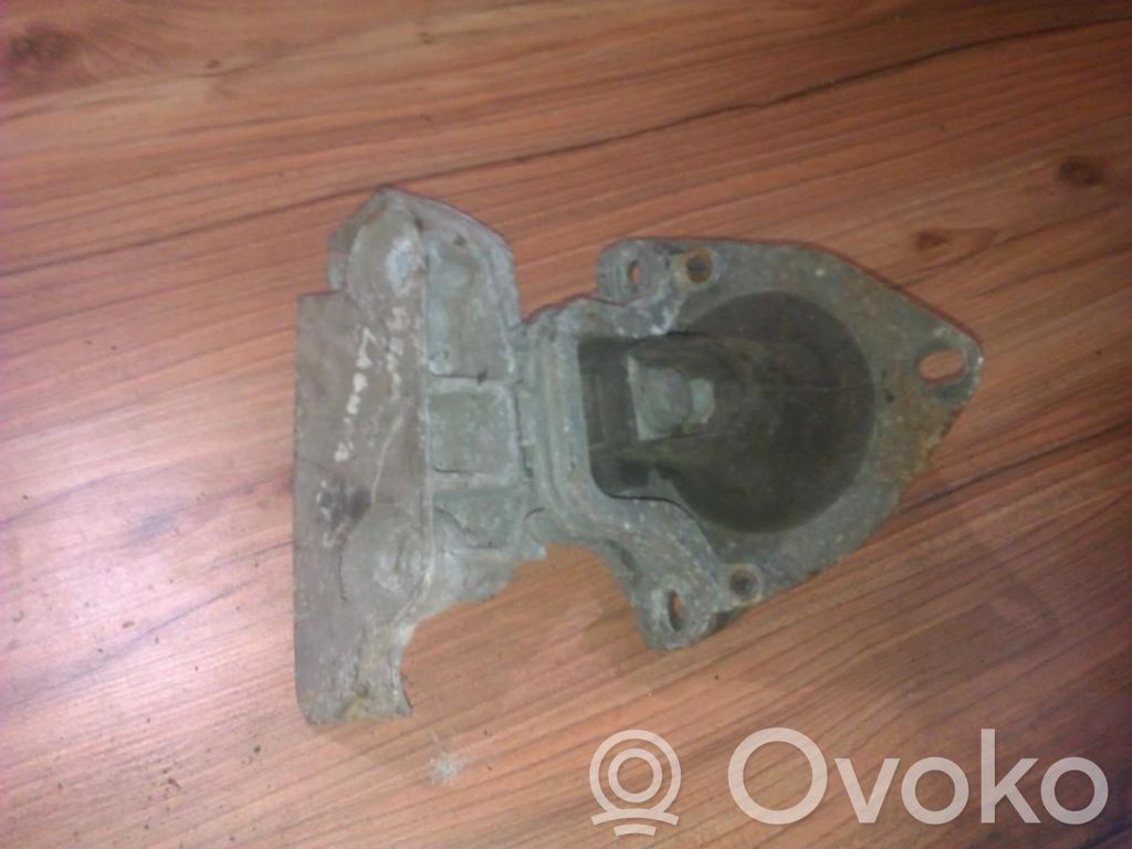 Renault Laguna I Engine mount bracket 