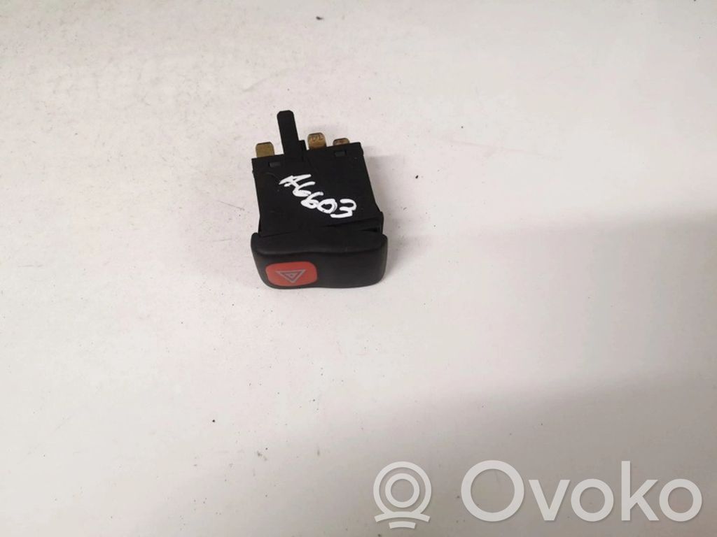 Volkswagen Polo III 6N 6N2 6NF Comutator lumini pericol 