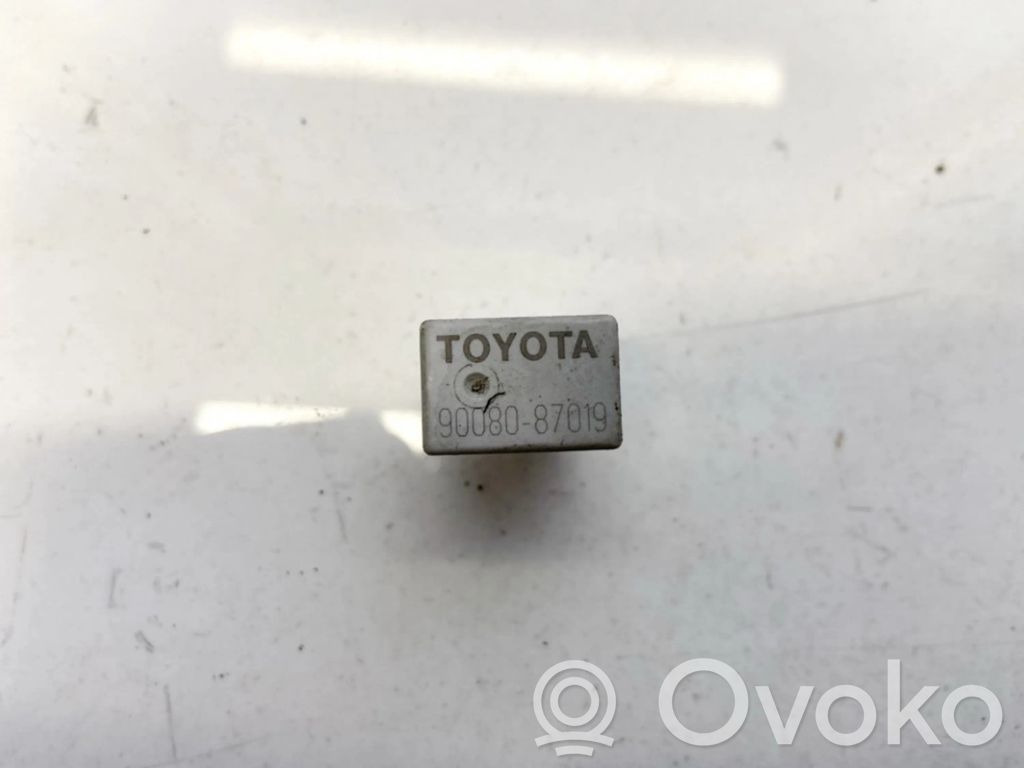 Toyota Avensis T250 Altri relè