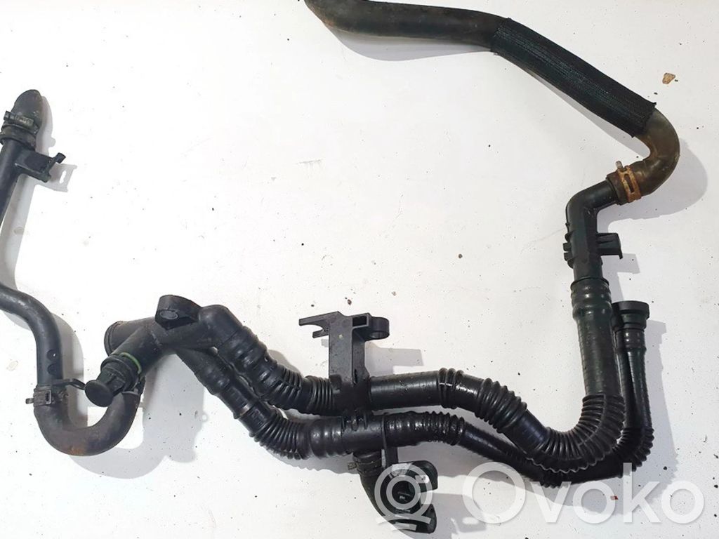 Volvo V50 Tubo flessibile del liquido di raffreddamento del motore