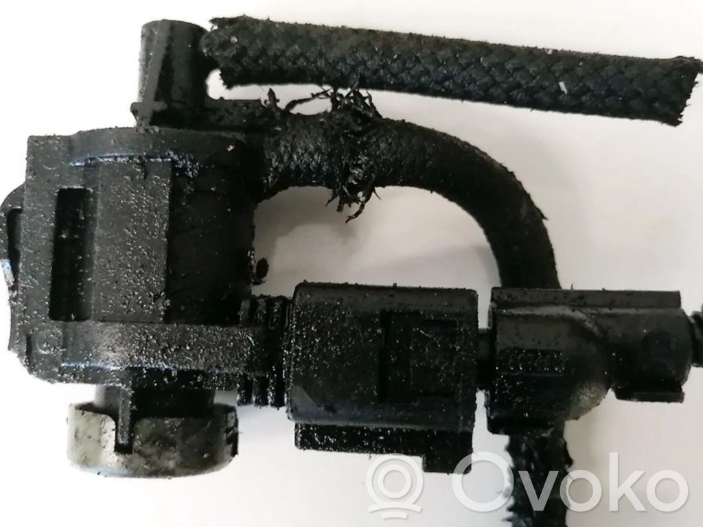 Volkswagen PASSAT B6 Electroválvula del turbo 