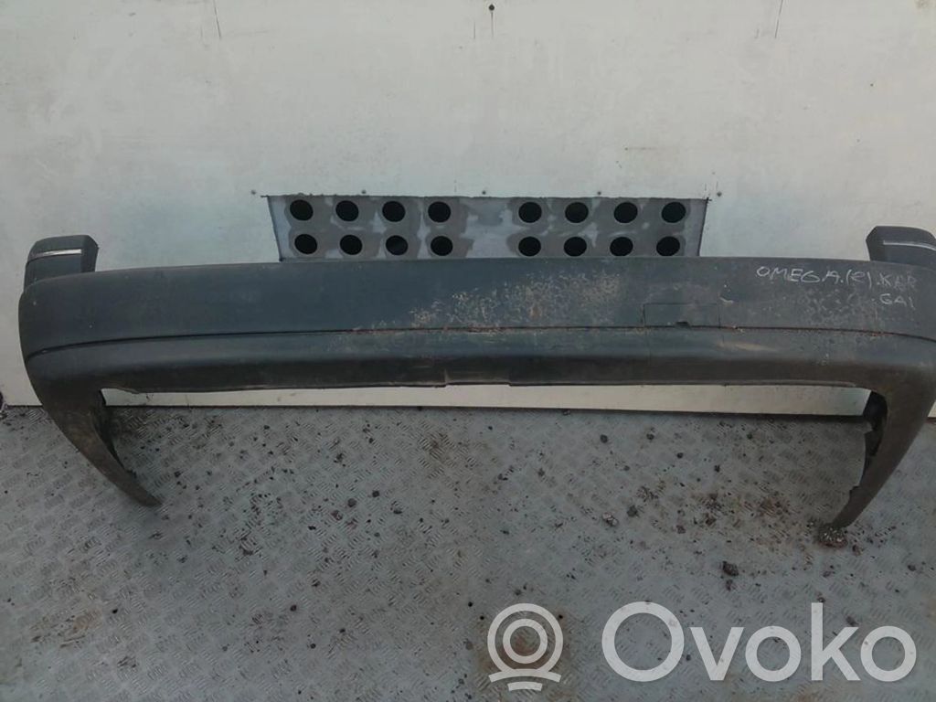 Opel Omega A Bamperis 