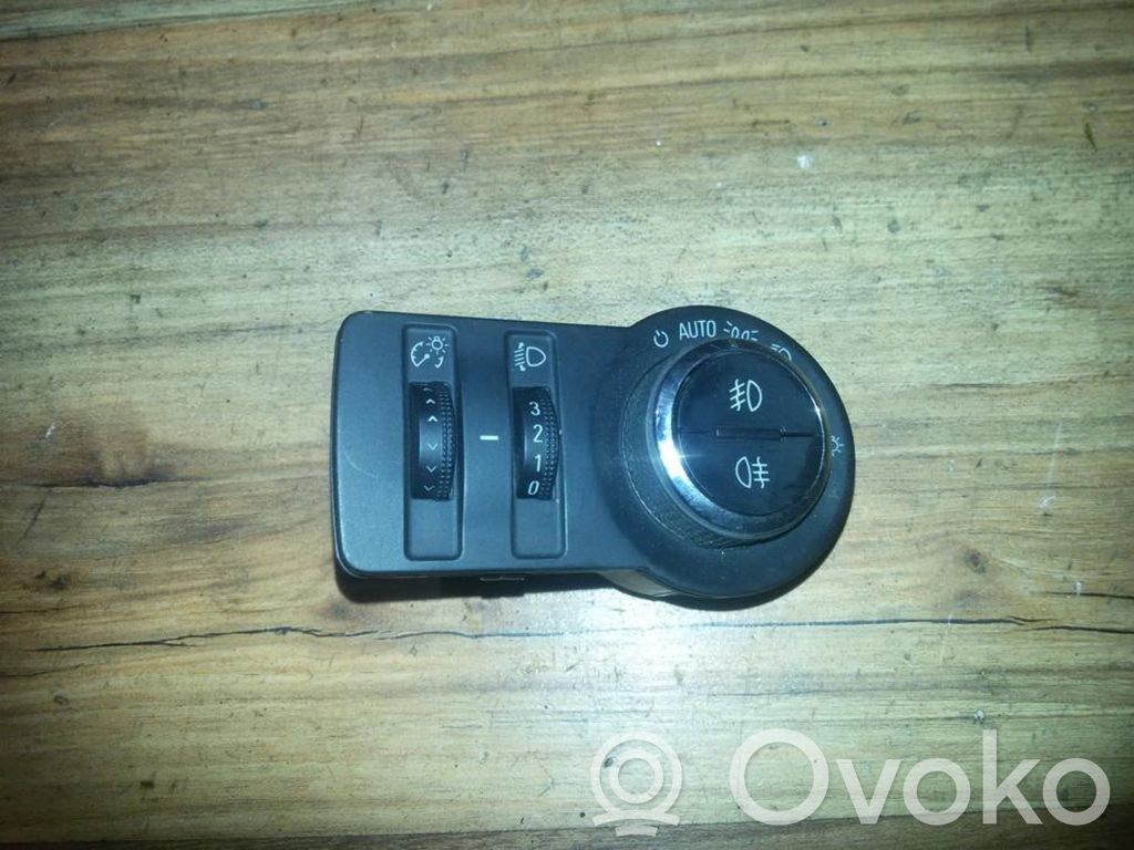 Opel Astra J Interruttore luci