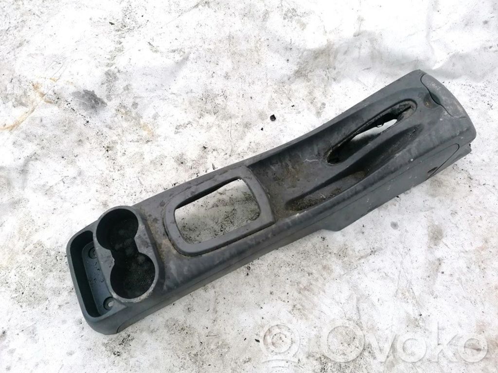 Nissan Almera N16 Uchwyt na kubek deski rozdzielczej 