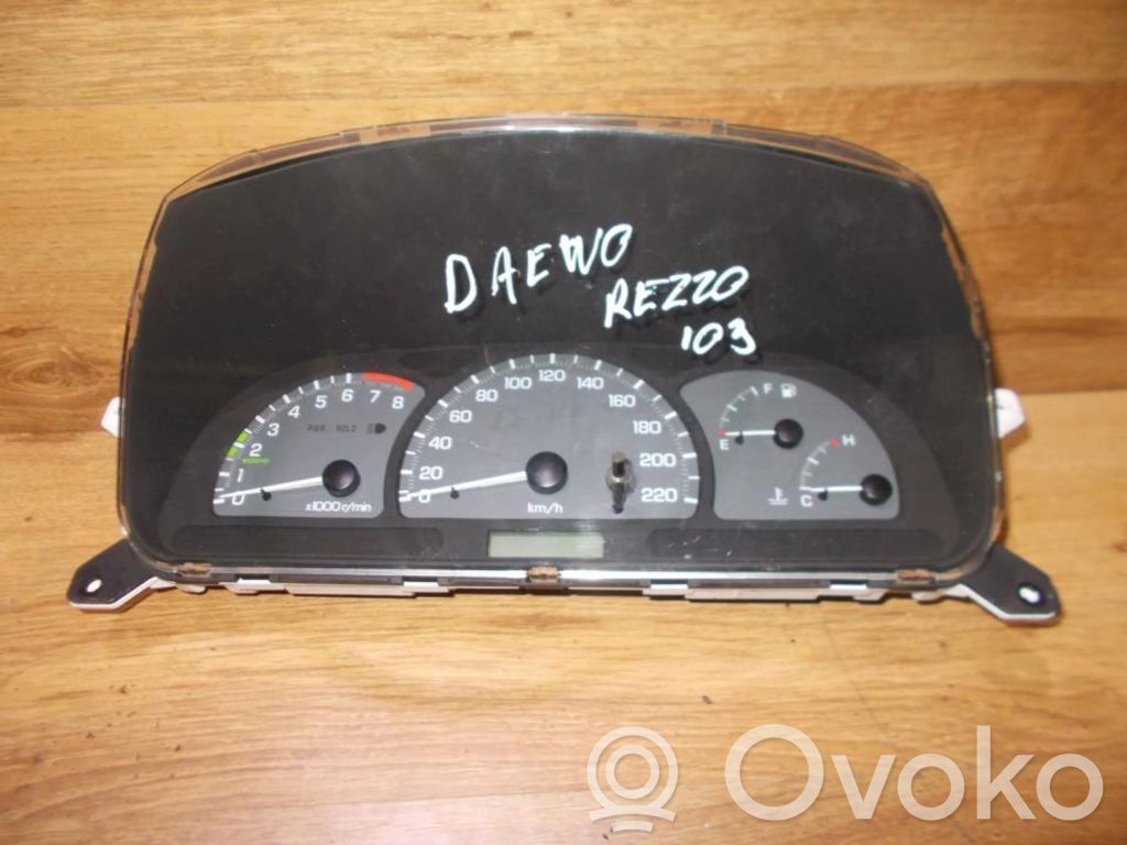 Tachimetro (quadro strumenti)   SU3J170043,SU3J170043