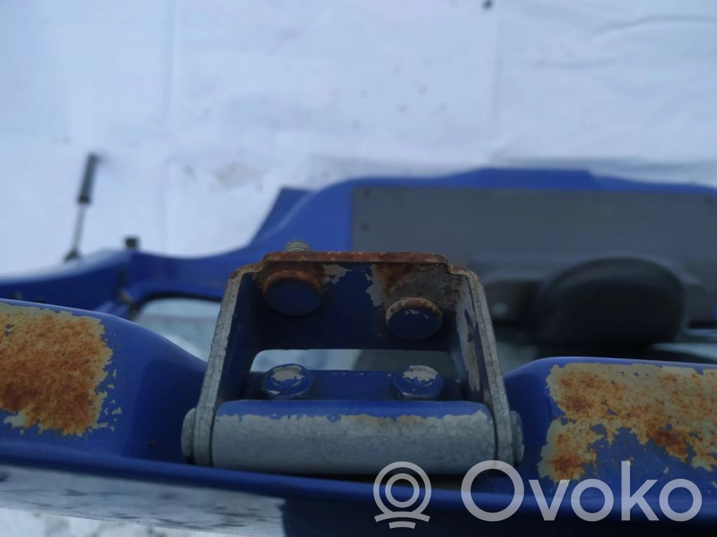Tailgate/trunk/boot hinge