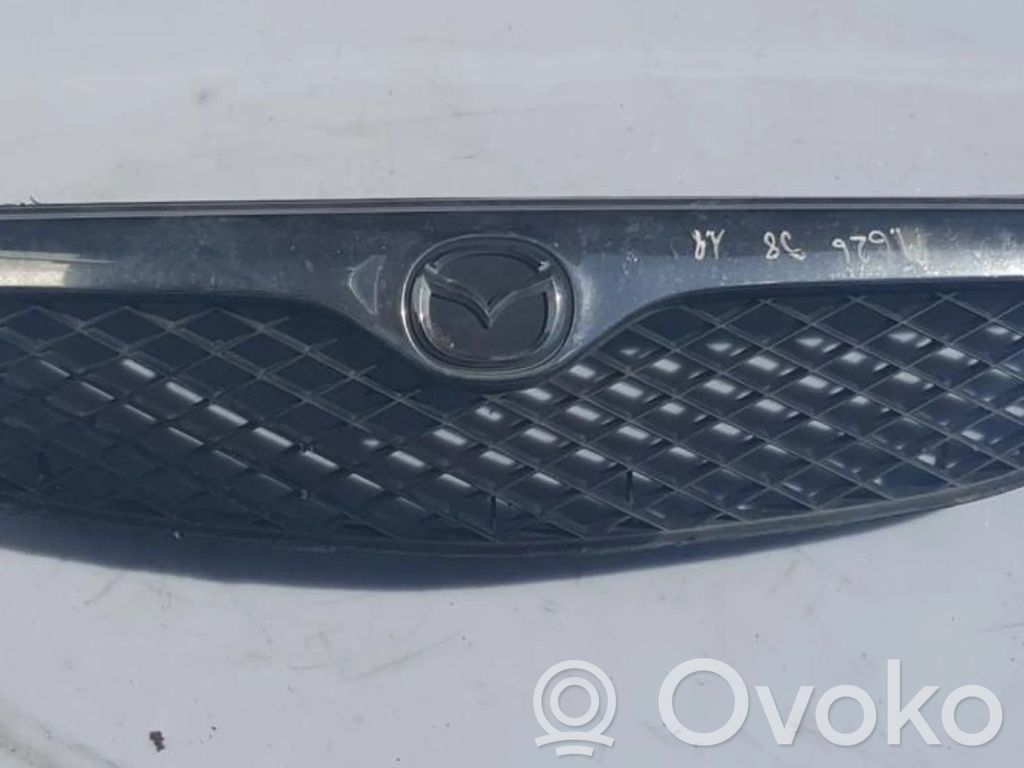 Mazda 626 Rejilla delantera 