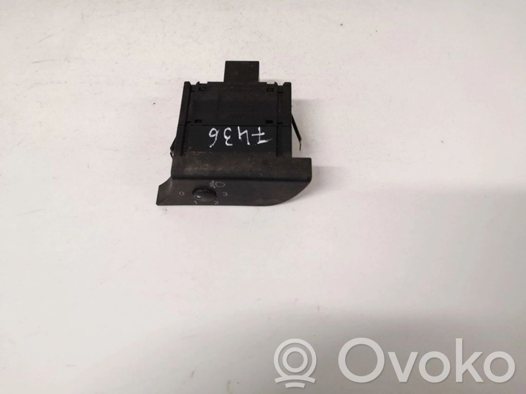 Audi A4 S4 B7 8E 8H Interruttore di regolazione livello altezza dei fari