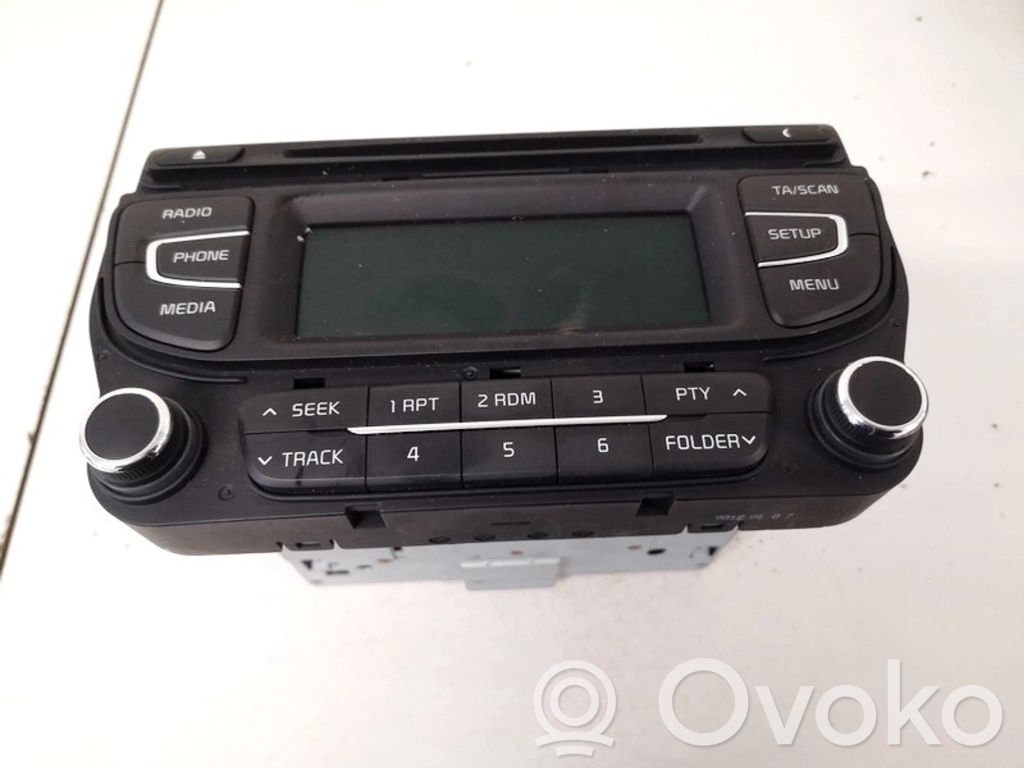 Radio/CD/DVD/GPS-pääyksikkö   AC110A2EE,AC110A2EE