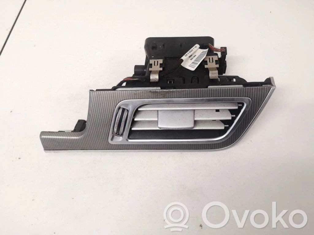 Mercedes-Benz E W212 Grilă ventilație centrală 