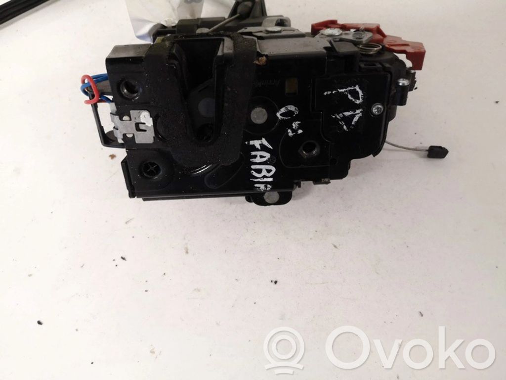 Skoda Fabia Mk2 (5J) Încuietoare ușă față