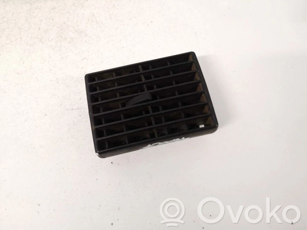 Grille d'aération centrale   893820957,893820957